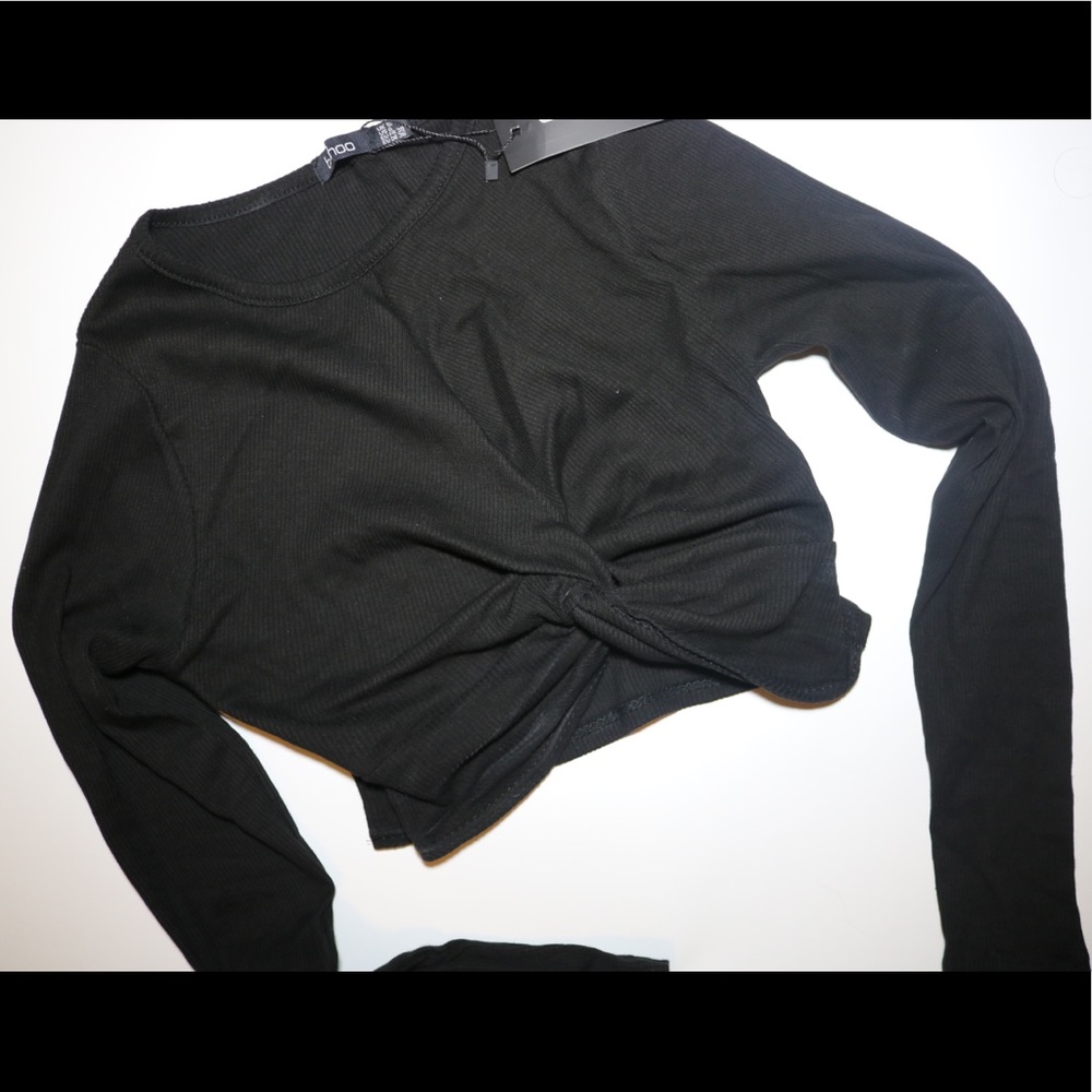 Black long sleeve twisted crop top